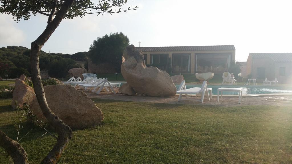 Hotel Ristorante La Tana Di Li Mazzoni Trinita d'Agultu e Vignola Экстерьер фото